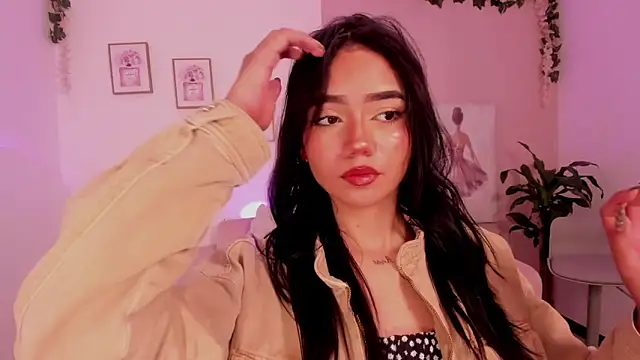 Mila jenner online show from February 21, 5:58 pm