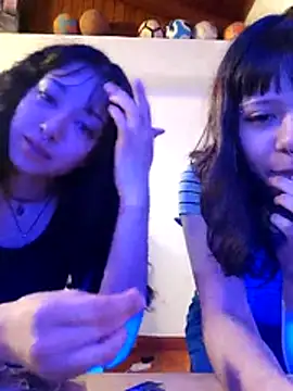 Snapshot of Liliith7 chatting on April 11, 7:13 am Liliith7 online show from April 11, 7:13 am