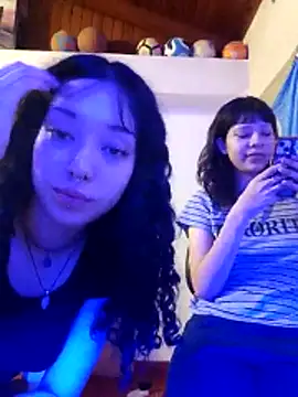 Snapshot of Liliith7 chatting on April 11, 7:45 am Liliith7 online show from April 11, 7:45 am