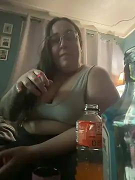 Snapshot of kayleighgirl chatting on May 9, 6:07 am kayleighgirl online show from May 9, 6:07 am