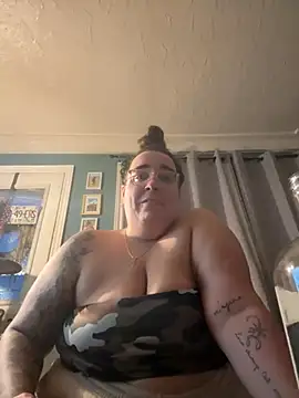 Snapshot of kayleighgirl chatting on May 24, 12:59 am kayleighgirl online show from May 24, 12:59 am