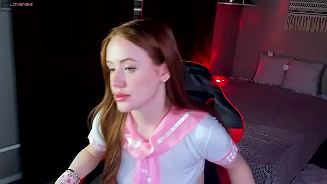 RoseShelton online show from March 7, 5:04 am