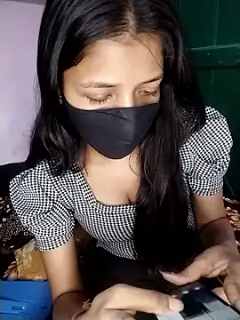 Naina-hott online show from February 13, 7:10 pm