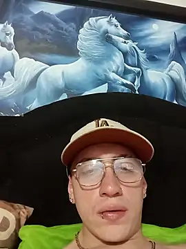 Emmanuel Lust online show from February 11, 1:32 am