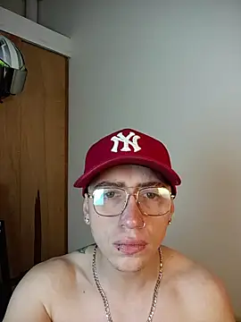 Emmanuel Lust online show from March 5, 11:50 am