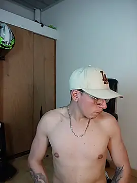 Emmanuel Lust online show from March 11, 7:42 pm