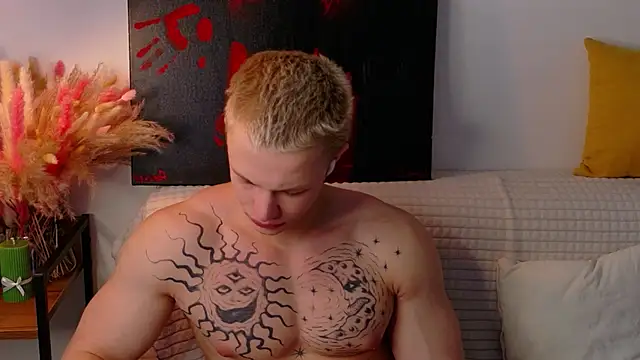 SterlingNoir online show from February 17, 7:49 am