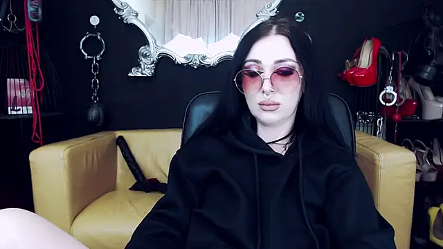 GoddessGeo online show from March 8, 4:50 pm