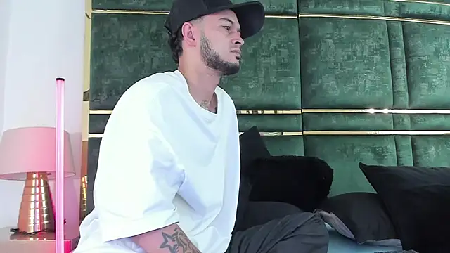 GaelyCoral online show from February 25, 11:31 am