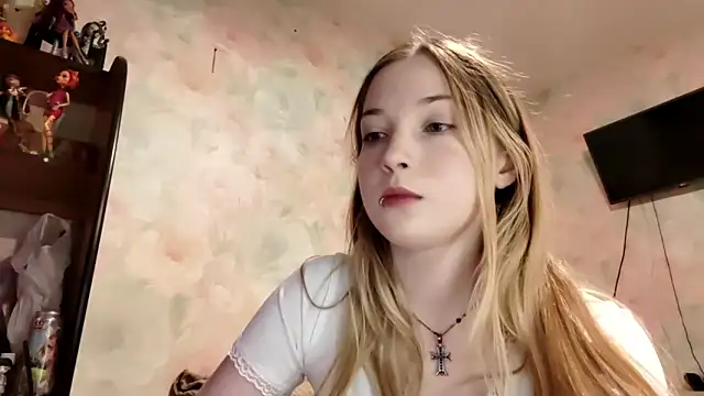 TiaBIanks online show from April 29, 10:08 am