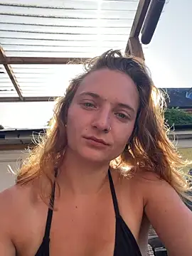 JadeAlexis403 online show from May 25, 7:36 am