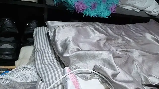 JadeAlexis403 online show from June 28, 7:25 am