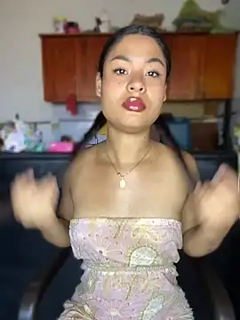 Snapshot of Romie_rous chatting on July 14, 3:07 pm Romie rous online show from July 14, 3:07 pm
