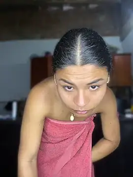 Snapshot of Romie_rous chatting on July 29, 11:08 am Romie rous online show from July 29, 11:08 am