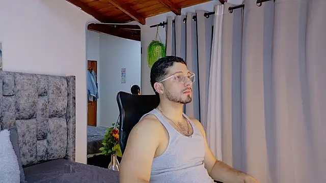 NICK MOSS  online show from February 25, 10:36 am