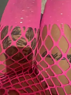 Ellyes World online show from March 25, 11:55 pm