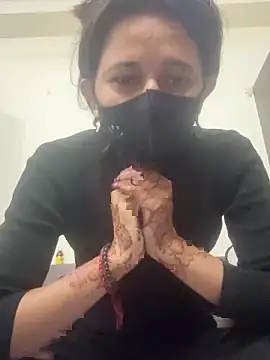 raavigirl online show from February 5, 7:18 pm