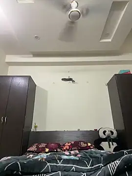 raavigirl online show from March 16, 6:45 pm