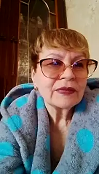 SophieBurns online show from April 14, 8:42 am