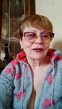 SophieBurns online show from May 3, 8:20 am