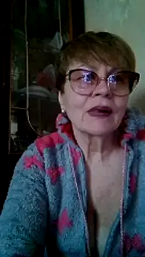 SophieBurns online show from May 6, 12:43 pm