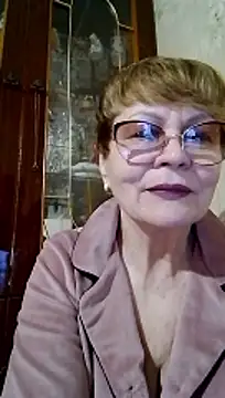 SophieBurns online show from May 10, 11:59 am
