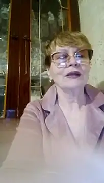 SophieBurns online show from May 12, 10:34 am
