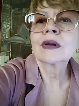 SophieBurns online show from May 16, 10:47 am