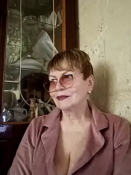 SophieBurns online show from May 22, 10:32 am