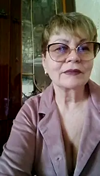 SophieBurns online show from May 23, 9:13 am