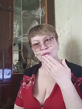 SophieBurns online show from June 7, 9:57 am