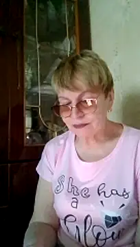 SophieBurns online show from June 20, 9:56 am