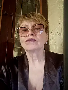 SophieBurns online show from June 23, 8:56 am
