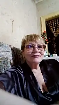 SophieBurns online show from June 24, 10:20 pm