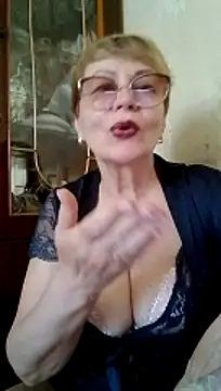 SophieBurns online show from July 3, 10:43 am