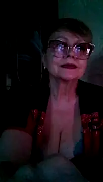 SophieBurns online show from July 28, 4:39 pm