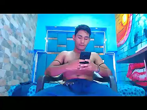 warmNoah online show from February 20, 3:03 am