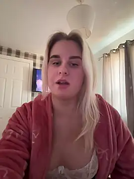 Snapshot of Bethanymaex chatting on March 25, 3:07 pm Bethanymaex online show from March 25, 3:07 pm