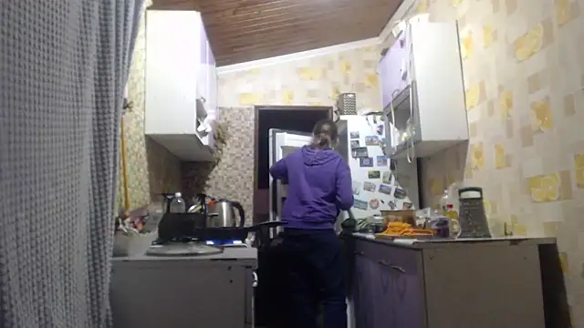 Snapshot of EliciaKush chatting on March 5, 5:31 pm EliciaKush online show from March 5, 5:31 pm