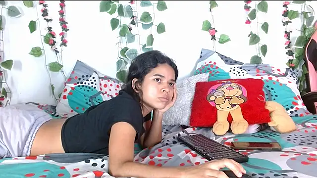 karolsweetvagi online show from July 25, 7:44 pm