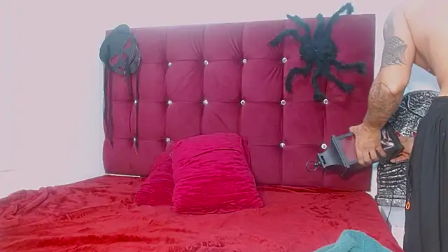 SkinnyDevil12 online show from March 5, 3:24 am