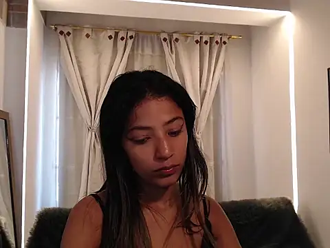 Snapshot of Scarleet_miaa chatting on March 24, 7:19 pm Scarleet miaa online show from March 24, 7:19 pm