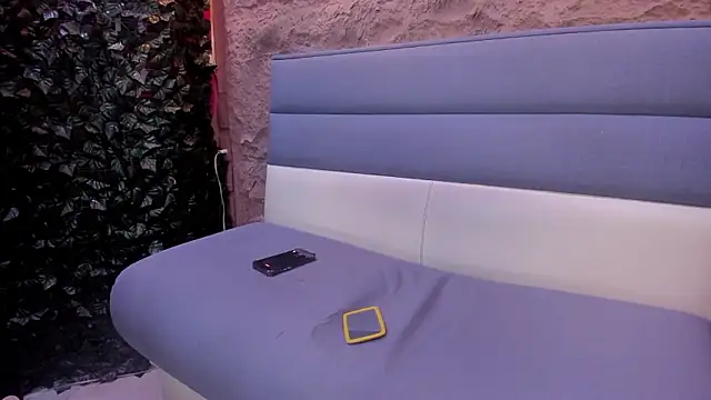 Nahomii  Doll online show from February 14, 1:08 pm