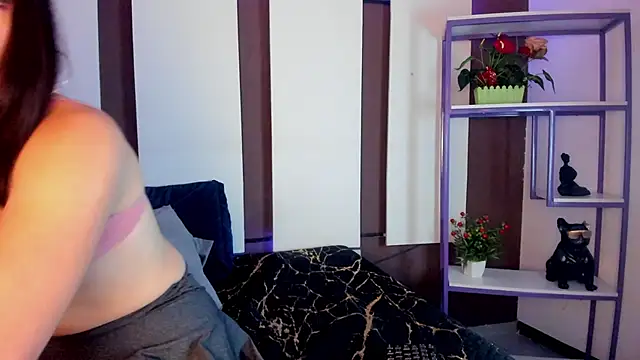 Nahomii  Doll online show from February 18, 7:21 pm