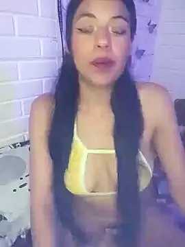 lorenita1616 online show from March 12, 5:35 am