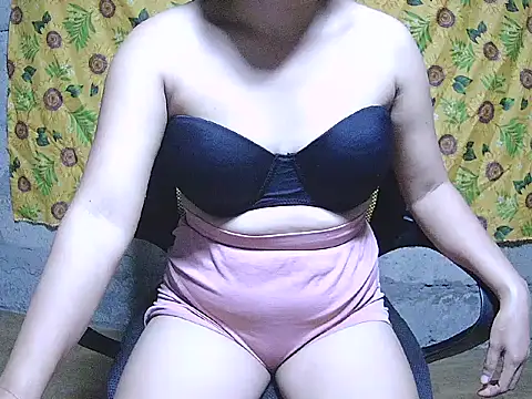 SweetHotBabe18 online show from July 23, 8:45 am