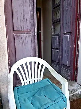 SwatRocShy online show from March 14, 7:25 am