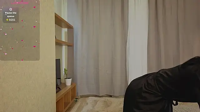 NikkyBee  online show from March 14, 8:53 am