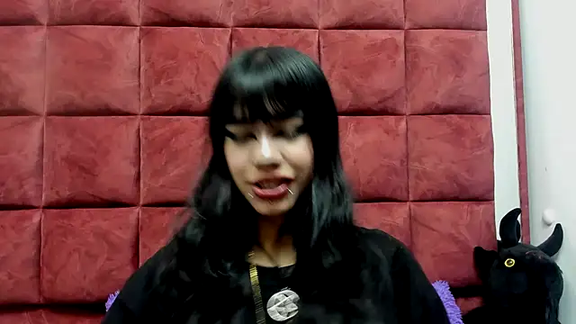 DAKOTALUCIFENA online show from March 14, 1:55 am