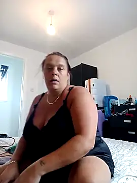 louisa36 online show from May 18, 9:04 am